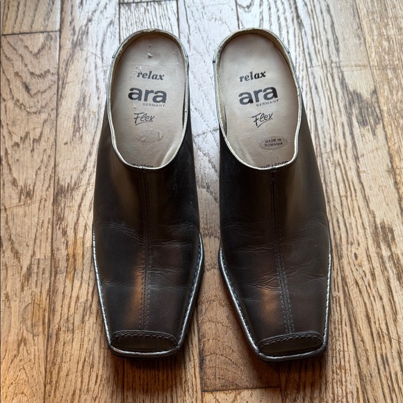 Ara Women's Silver Leather Mules - Picture 1 of 4